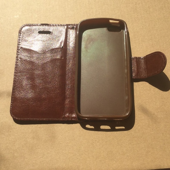 iPod case - Picture 2 of 3